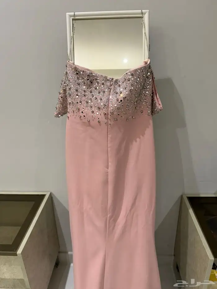 للبيع فستان مقاس 10 استعمال مره فقط 2