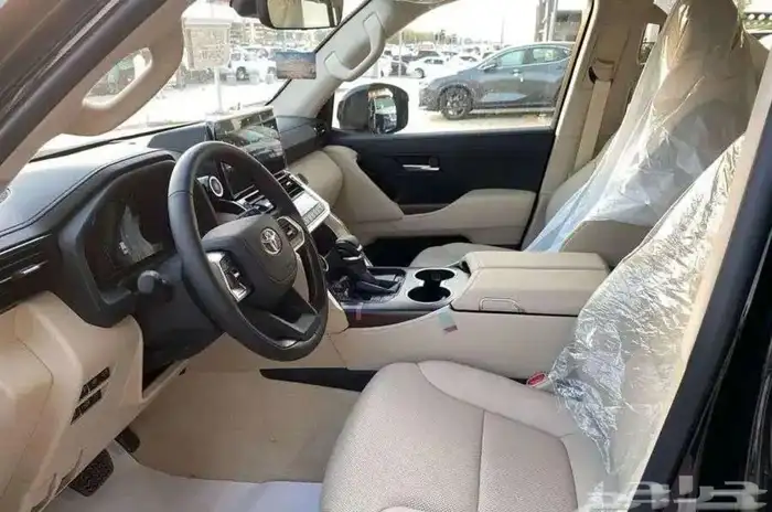 جيب تويوتا لاندكروزر L4 2025 سعودي عبداللطيف جديد الاقل سعر 6