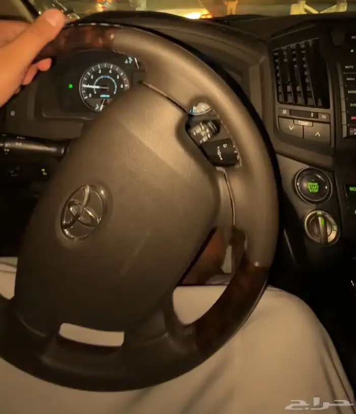 للبيع جي اكس ار 2011 قير عادي 6 سلندر ممشاه 110 الالف 1