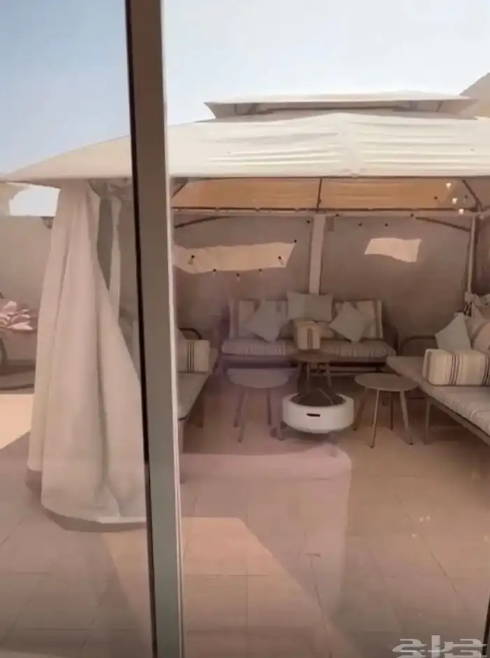 شقة ملحق للبيع مساحة 300 م حي هجر 4