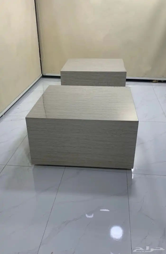 طاوله للبيع 1
