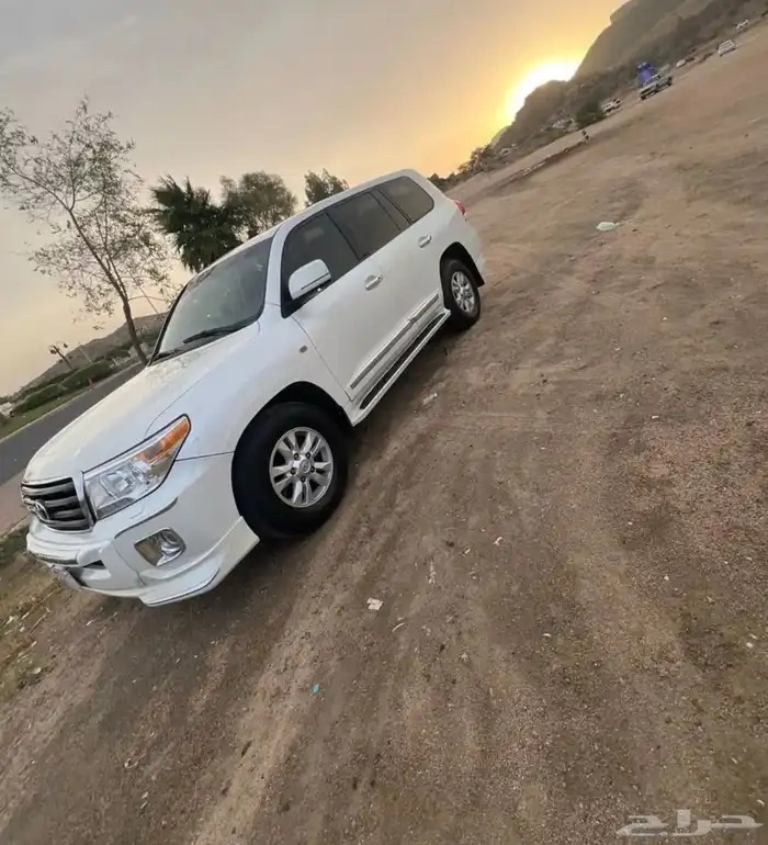 لاند كروزر 2009 فل كامل 1