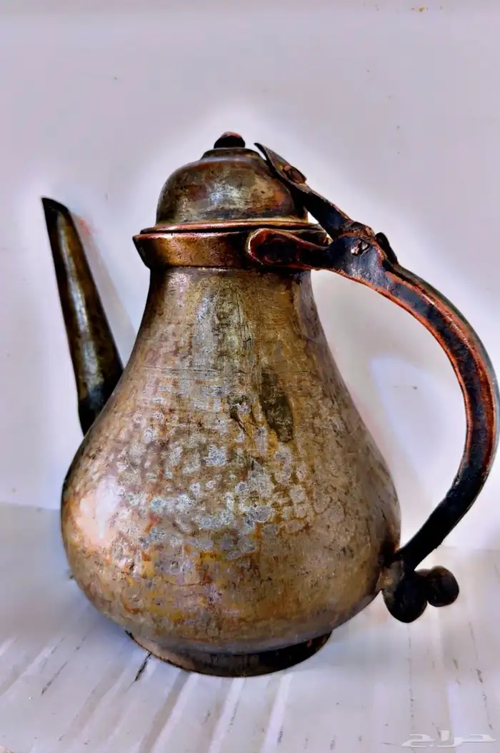 إبريق شاي من النحاس الأحمر العتيق وزنه ثقيل 7