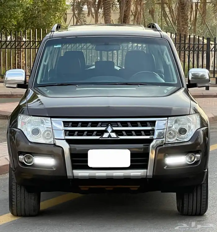 متسوبيشي باجيرو 2018 فل سعودي 9