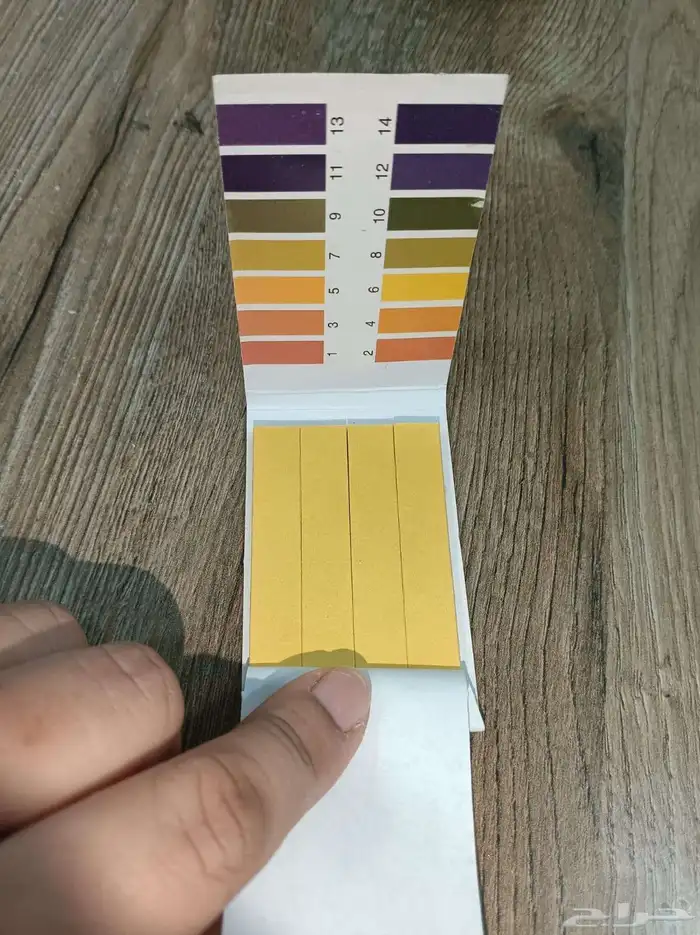 حوض اسماك مستخدم شبه جديد مع جميع مستلزماته واكل اسماك 8