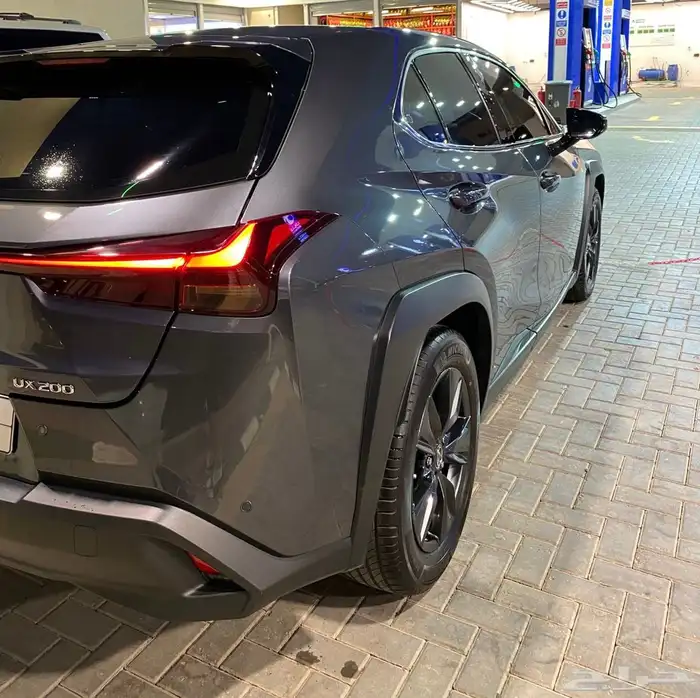 لكزس يو اكس 2023 بحالة الوكالة 11