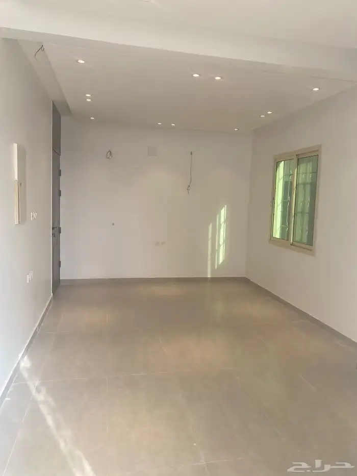 فيلا دوبلكس بمسبح فاخرة جدا وجديدة للايجار 9