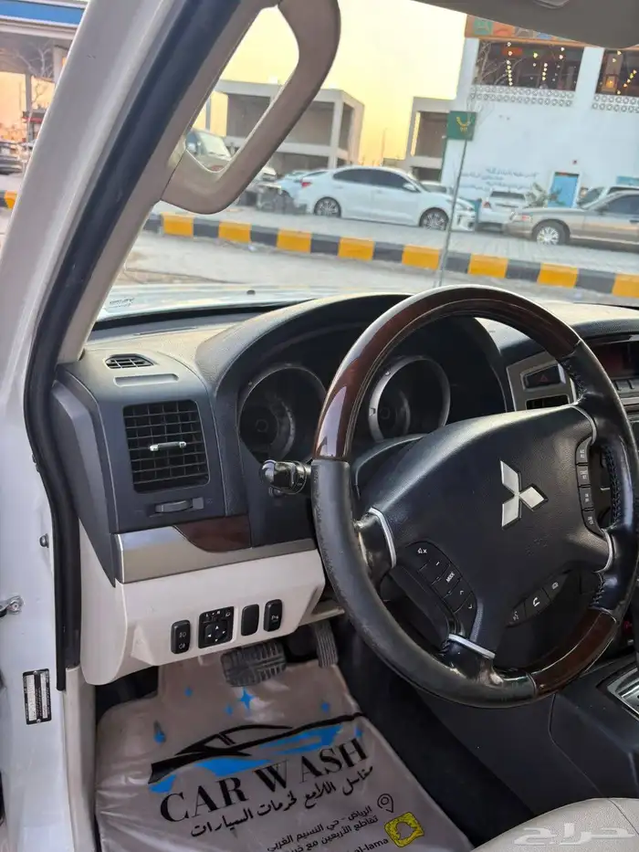 للبيع جيب باجيرو موديل 2018 فل كامل مكينة 3500شرط الفحص 4