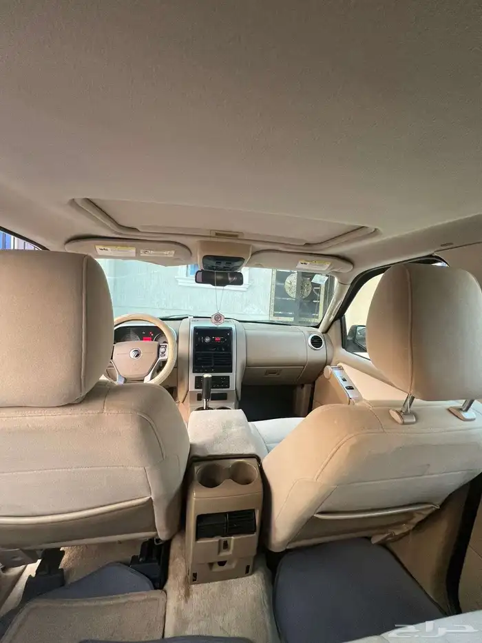 السلام عليكم ورحمة الله وبركاته أعرض لكم سيارة فورد مونت 18