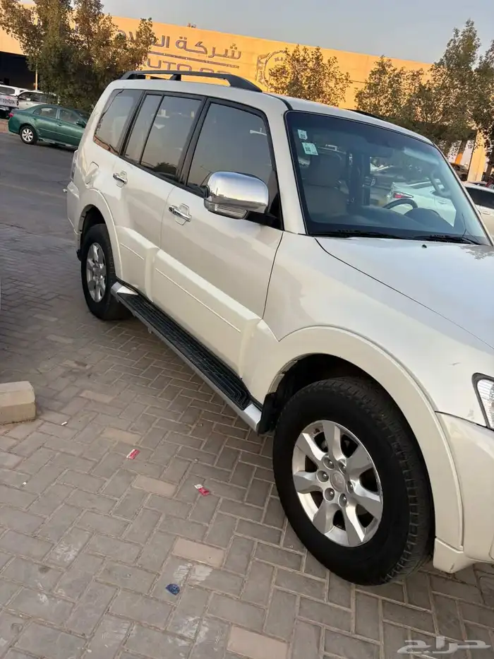 للبيع جيب باجيرو موديل 2018 فل كامل مكينة 3500شرط الفحص 1