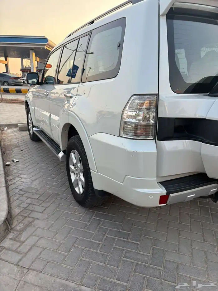 للبيع جيب باجيرو موديل 2018 فل كامل مكينة 3500شرط الفحص 3