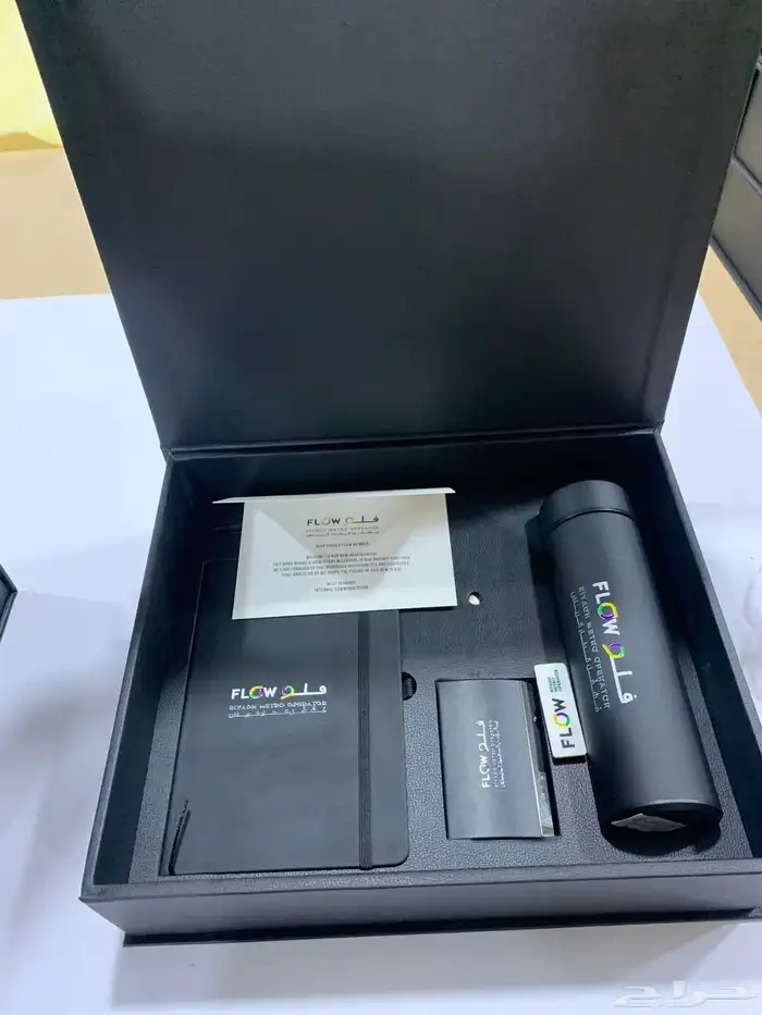 طباعة بوكسات واكواب واستيكر ولوحات احرف بارزة 9