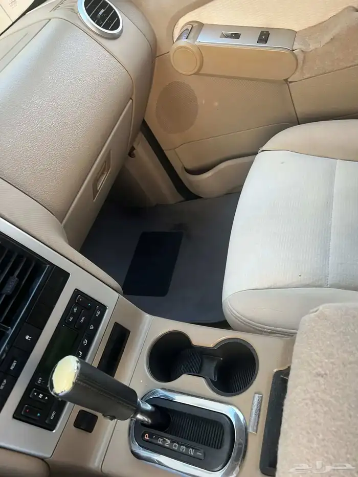 السلام عليكم ورحمة الله وبركاته أعرض لكم سيارة فورد مونت 9