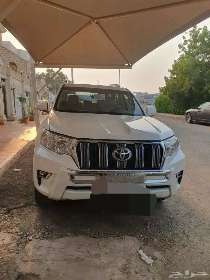 برادو 2023 وارد الساير بنزين 6 سلندرفتحة جلد ممشي 33 الف فقط 0