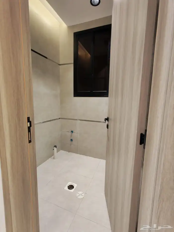 للبيع روف علوي مع ملحق درج داخلي وخارجي في احد رفيدة 12