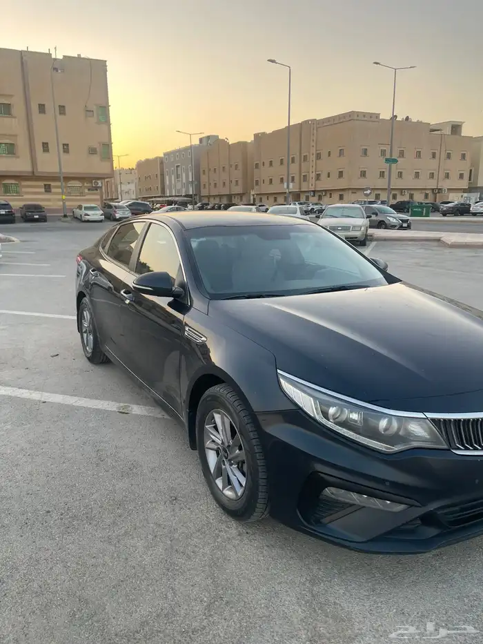 للبيع اوبتيما 2019 لون ازرق كحلي 3
