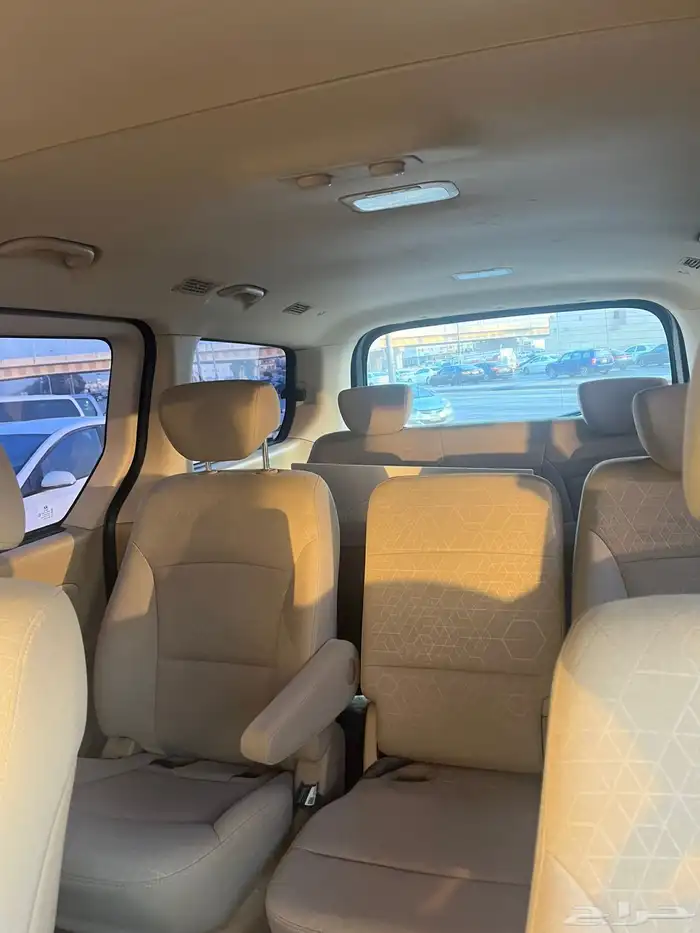 سيارة هونداي H1 2