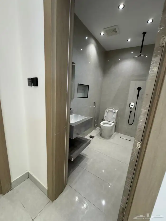 فيلا للبيع المديفر خلف شيب العزيزيه 9