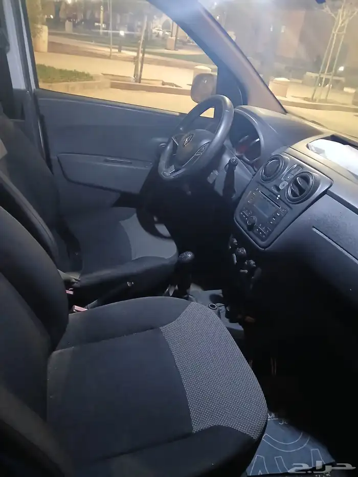 للبيع رينو دوكر 4