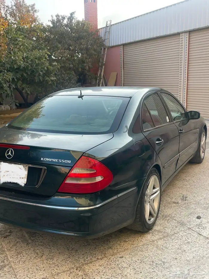 للبيع مرسيدس 200 E 0