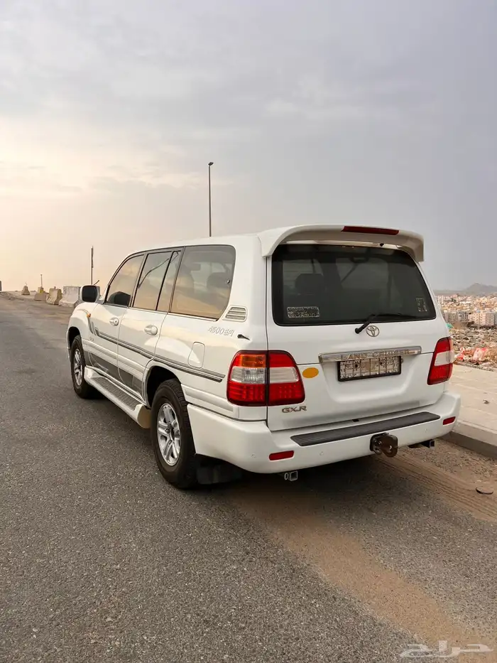 جيب صالون لاندكروزر جي اكس ار 2006 فل كامل 5