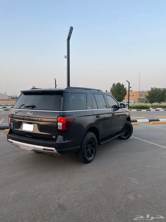 فورد اكسبيدشن تمبرلاين 2022 5