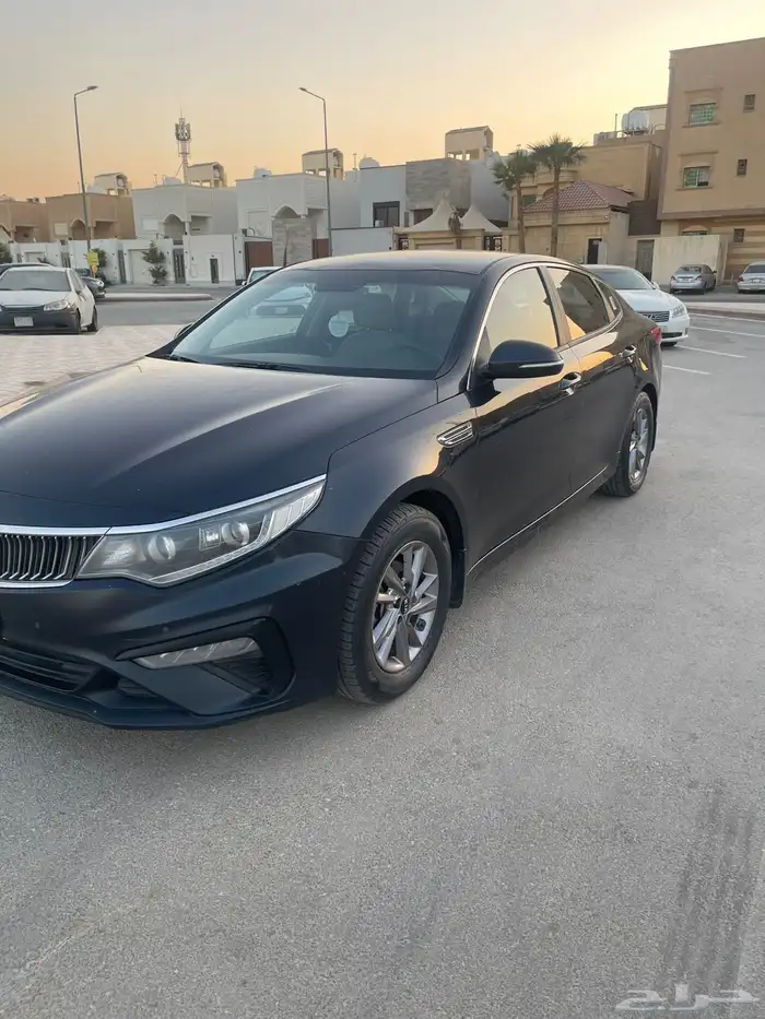 للبيع اوبتيما 2019 لون ازرق كحلي 2