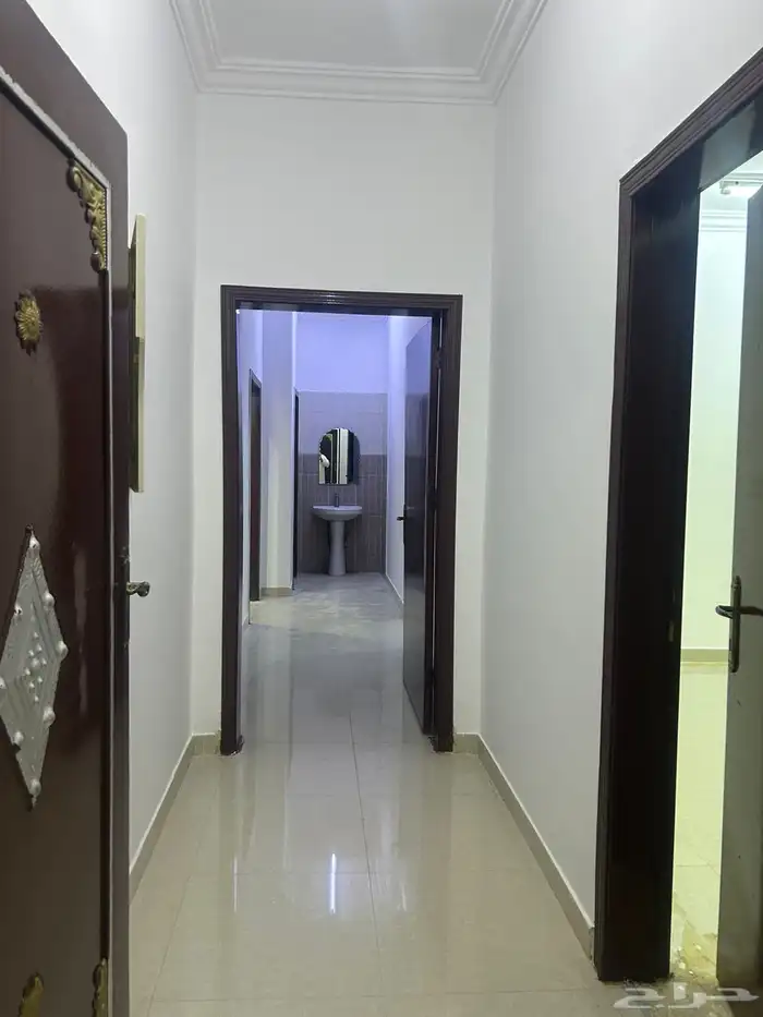 شقه للايجار حي الجنادريه 12