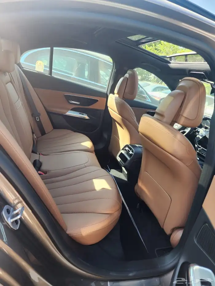 مرسيدس E200 شبه زيرو 7