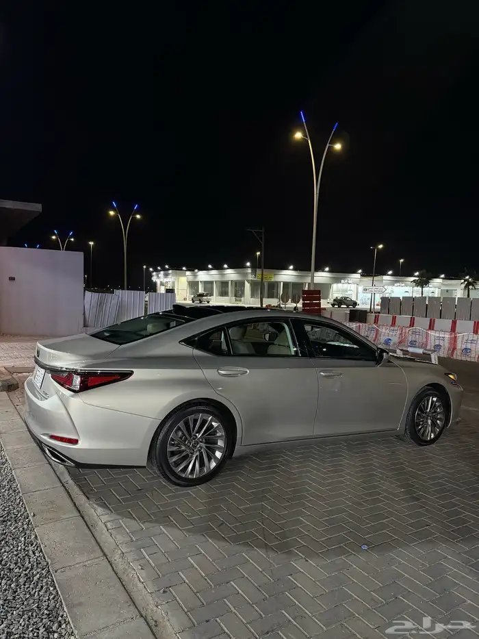 للبيع لكزس ES350 1