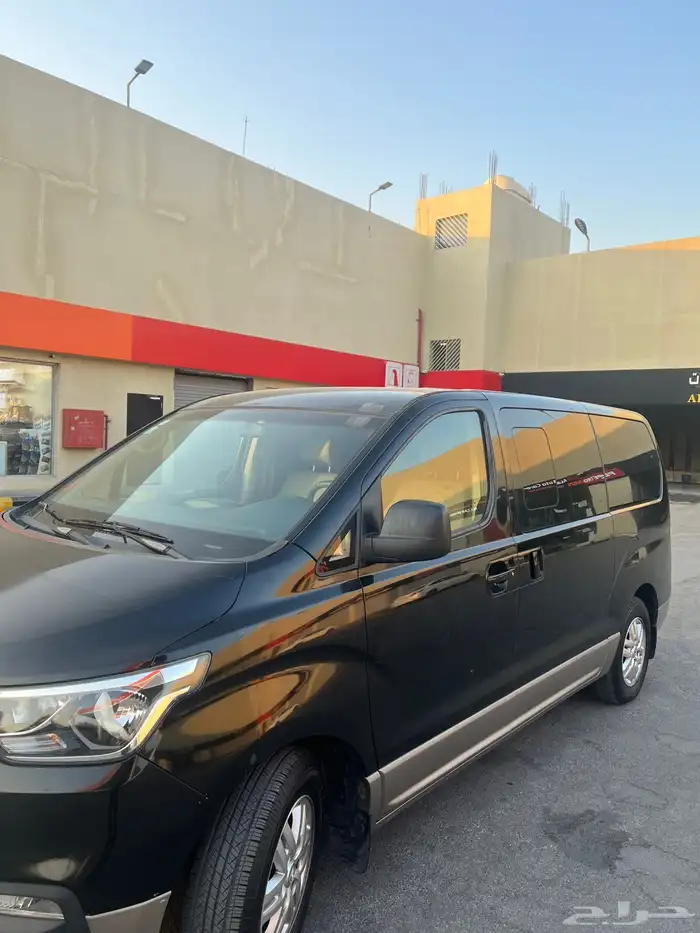 سيارة هونداي H1 3