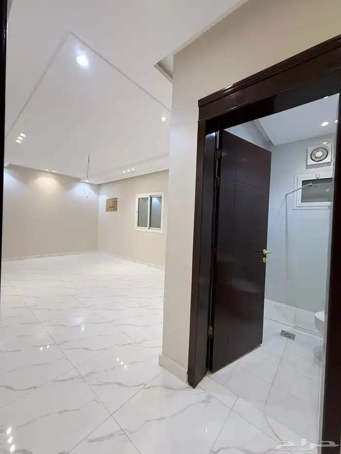 شقق وملاحق للبيع 1