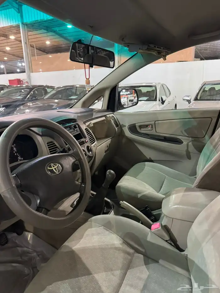 تويوتا انوفا 2011 قير عايدي 6