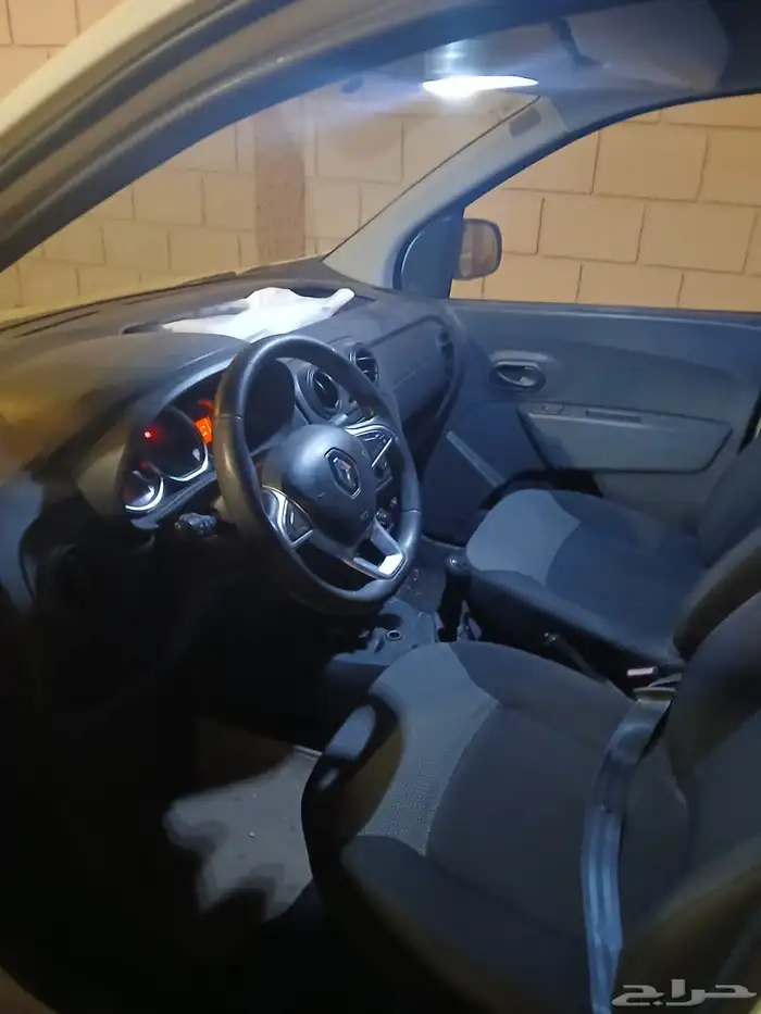 للبيع رينو دوكر 6