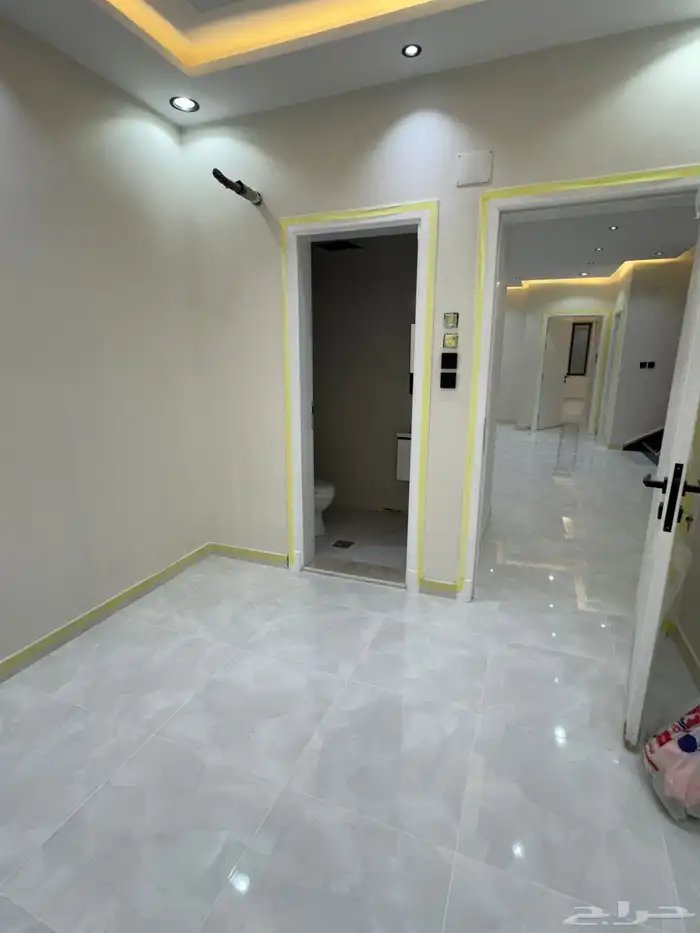 فيلا للبيع المديفر خلف شيب العزيزيه 12