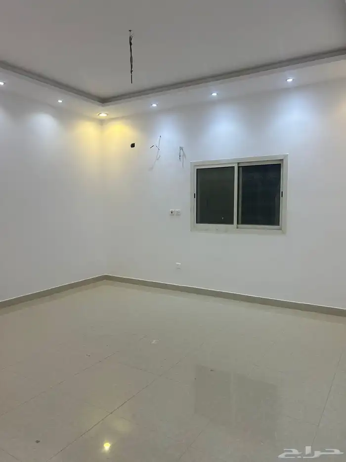 شقه للايجار حي الجنادريه 13