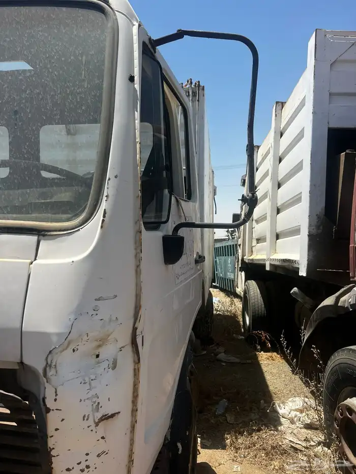 ثلاث شاحنات للبيع سكراب 4