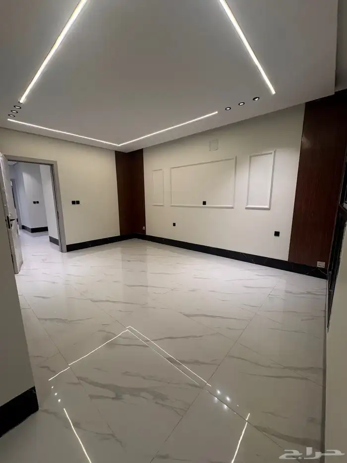 للبيع دبلكسات حي طيبه 8