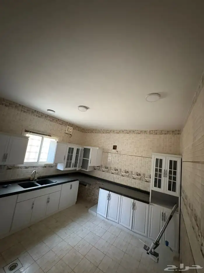 دور كامل في حي احد جنوب الرياض خمس غرف 6