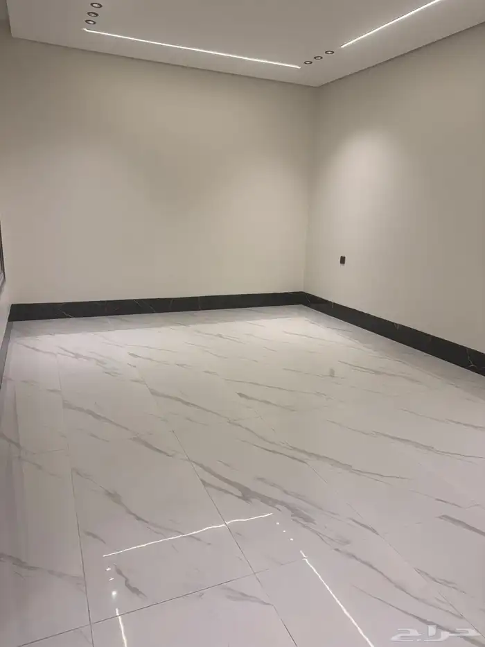 للبيع دبلكسات حي طيبه 4