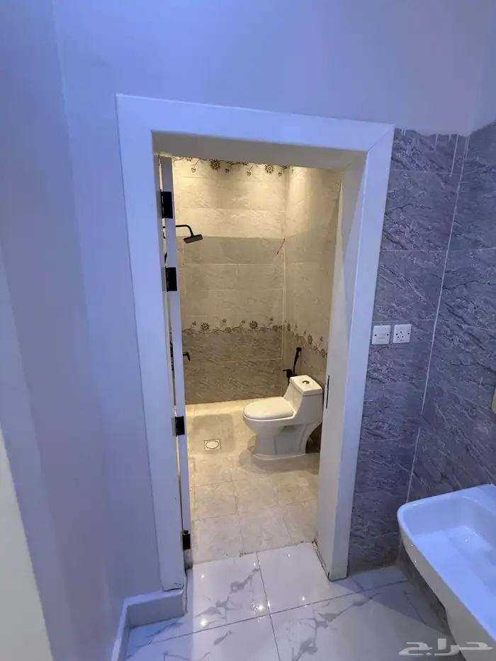 للايجار دور ارضي بحي الرمال 4 غرف نظيف جدا 10