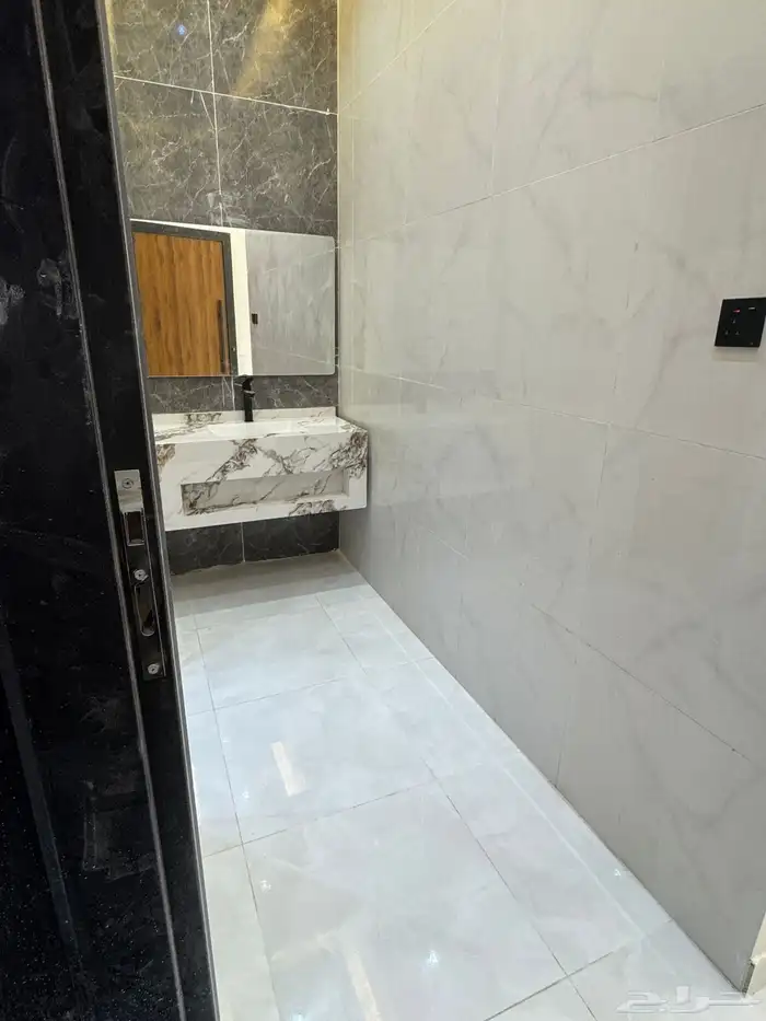 فيلا للبيع المديفر خلف شيب العزيزيه 8