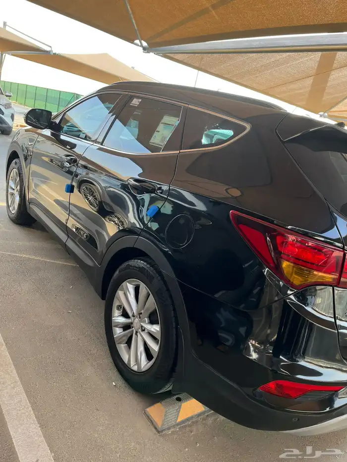 Hyundai santafe 2017 4