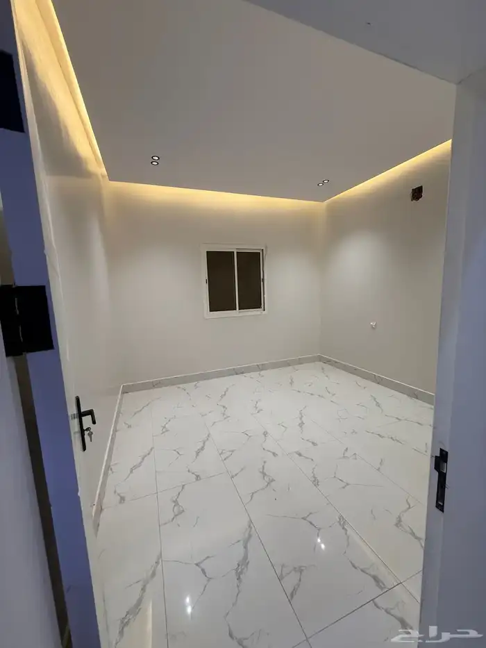 للايجار دور ارضي بحي الرمال 4 غرف نظيف جدا 5