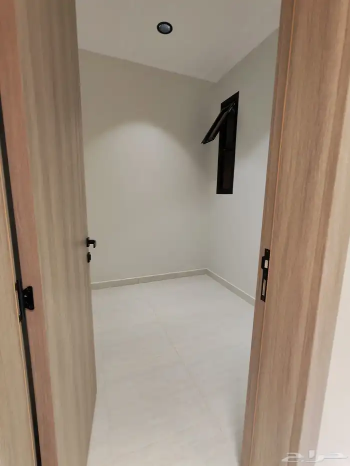 للبيع روف علوي مع ملحق درج داخلي وخارجي في احد رفيدة 7