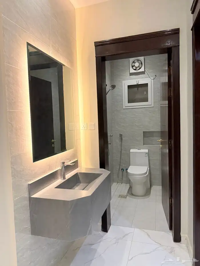 شقق وملاحق للبيع 6