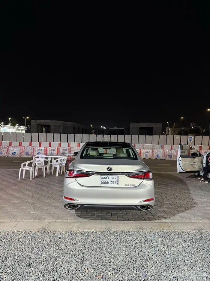 للبيع لكزس ES350 15