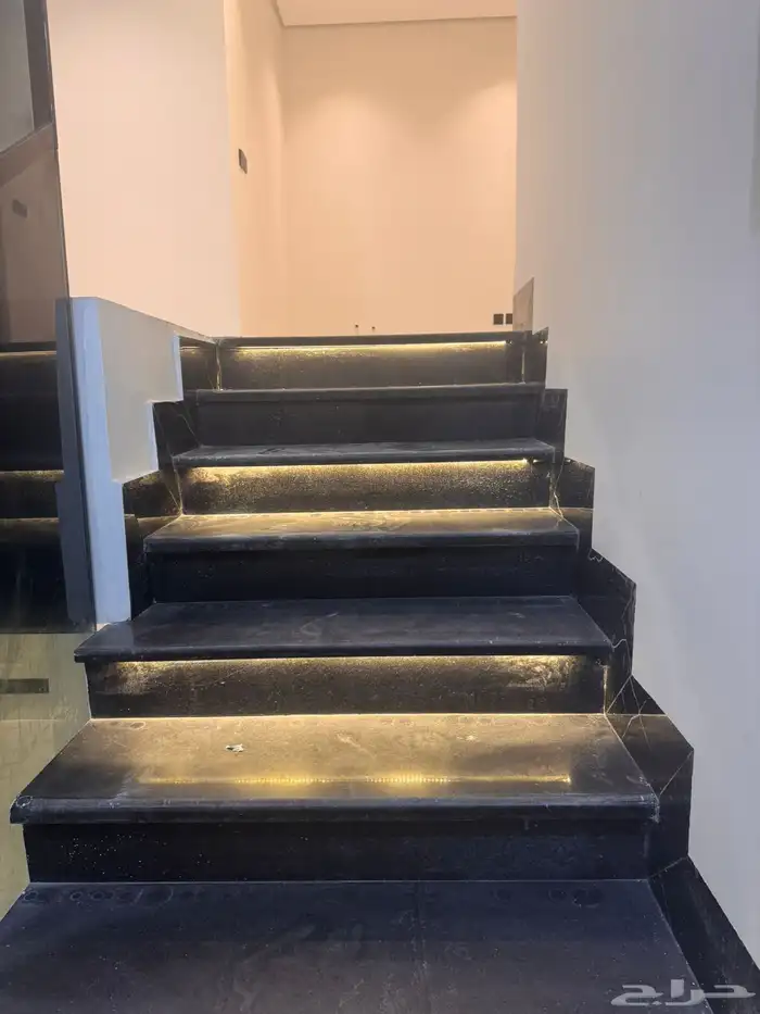 للبيع دبلكسات حي طيبه 3