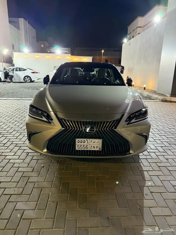 للبيع لكزس ES350 2