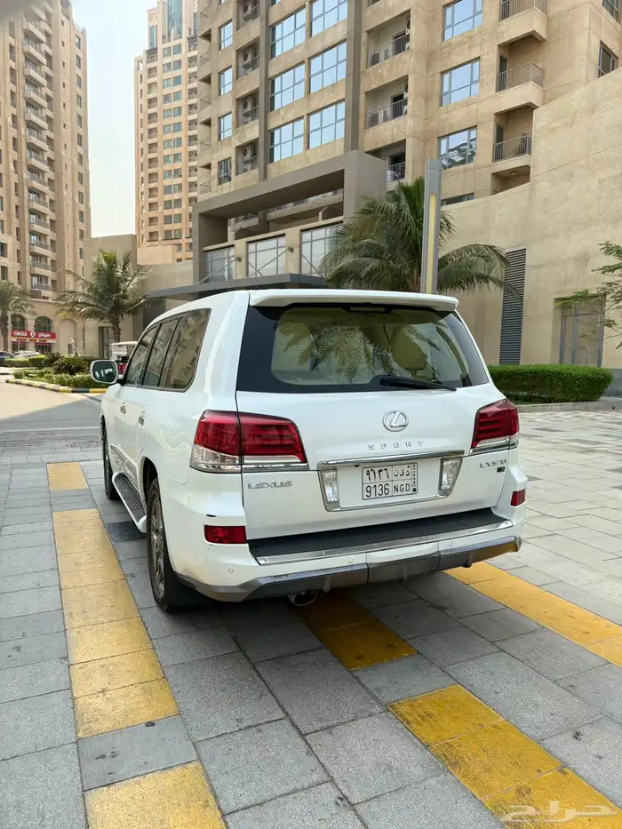 جيب لكزس 2013 فل كامل 4